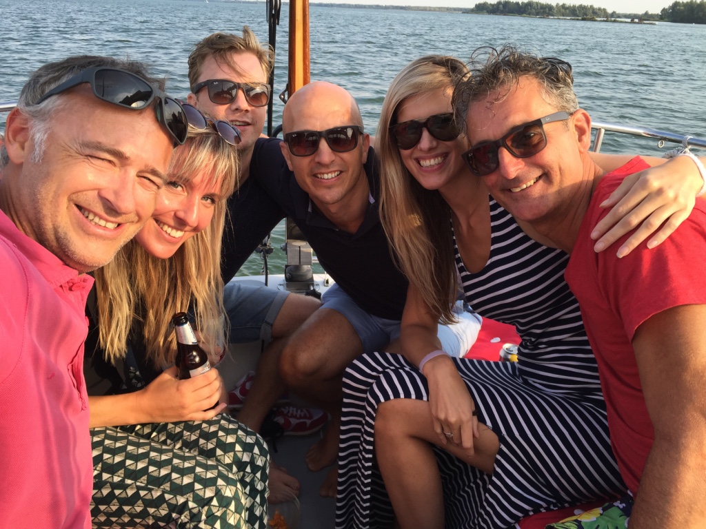 Kantoor te water; Calypso opent zonnedek..