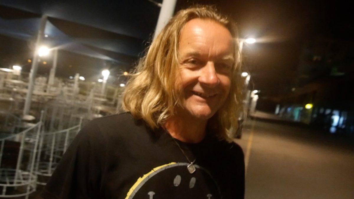 Calypso – Dag #23 Albufeira circus met muzikale ontlading – Brian Cristopher guitar nomad