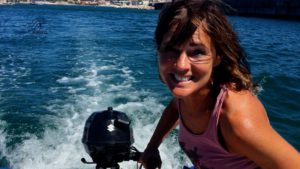 Er schuilt een Bond-girl in Yvonne